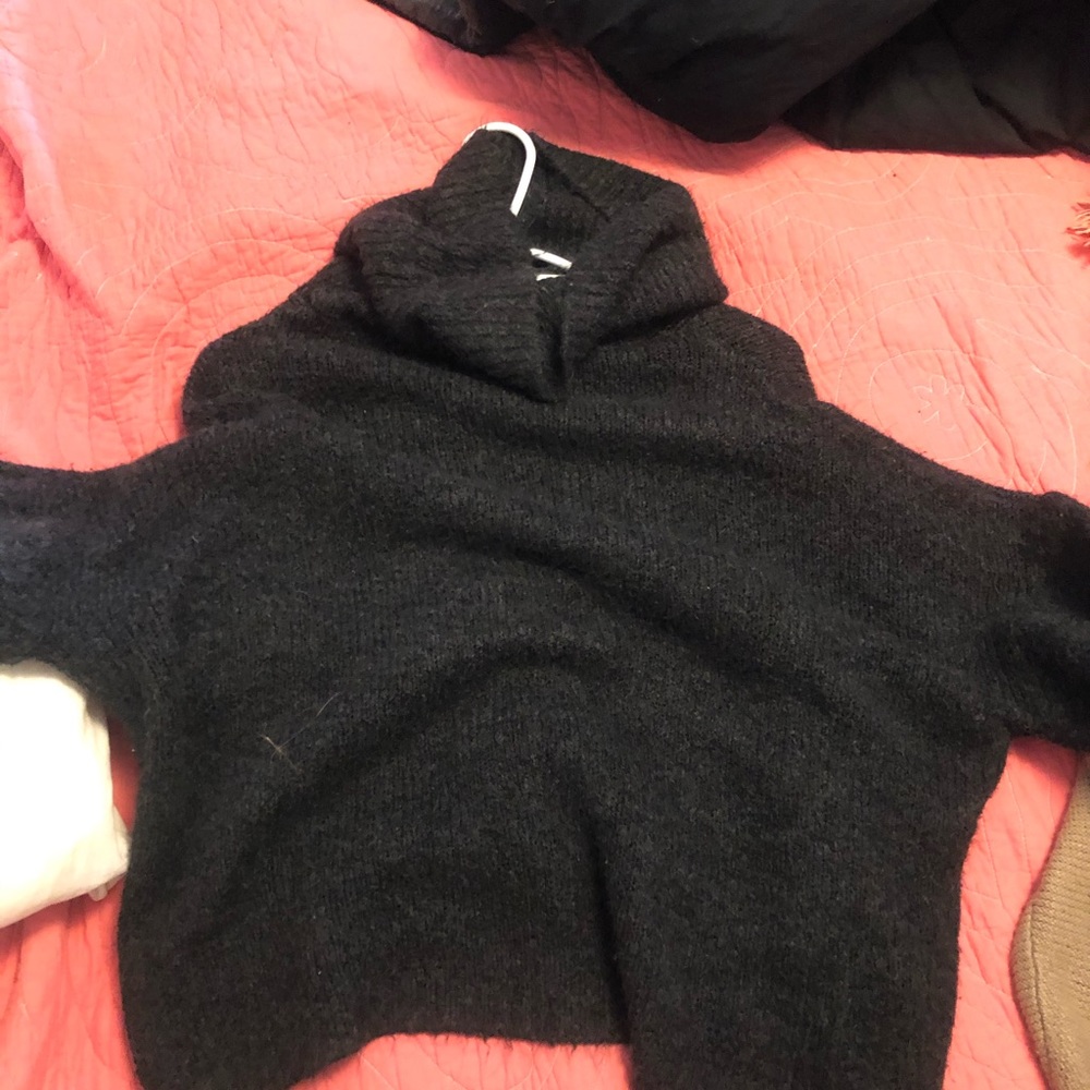 turtle scoop neck knit